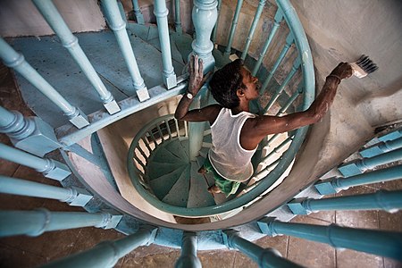 India - Painting a staircase - 0063