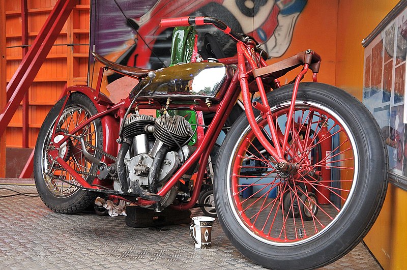 File:Indian Motorcycle used in the Wall of Death (3556603229).jpg