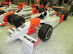 La Dallara-Aurora de Penske Racing victorieuse à l'Indy 500 de 2001 (IMS Hall of Fame Museum).