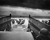 Desembarque na praia de Omaha, na Normandia, 6 de junho de 1944, durante a Operação Netuno.