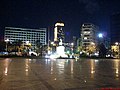 Izmir Cumhuriyet meydani gece.jpg