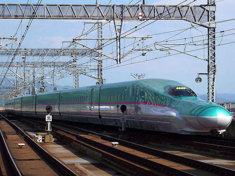 File:JR東日本E5系新幹線電車.JPG