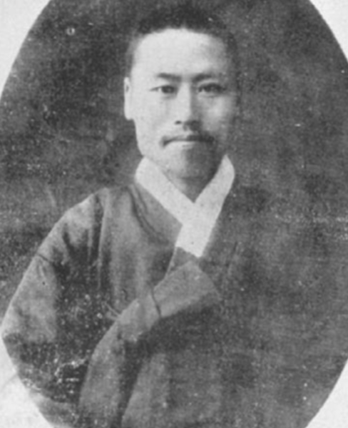 File:Ju Si-gyeong 1876-1914 portrait from 周時經先生遺稿.png