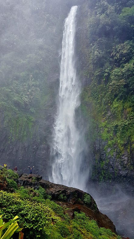 Julan waterfall (located at Usun Apau Plieran) is the highest waterfall in Sarawak[130]