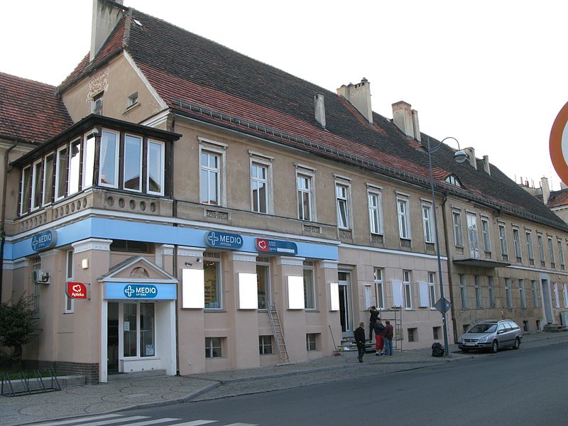 File:Kamienica Oława, ul. Brzeska 29, 31.jpg