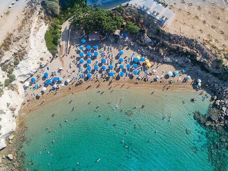 File:Kapparis beach Cyprus (29851990628).jpg