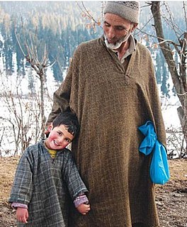 Pheran Kashmiri traditional dress