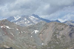 Kleiner Löffler (left) and Kemetspitze (right) seen from the south (Rotenmannspitze)