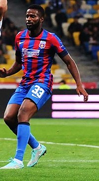 Varela 2014-ben a Steaua színeiben