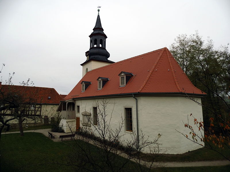 File:Kirche Tiefurt.JPG