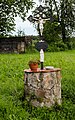 Deutsch: Wegkreuz in Freihung-Kleinschönbrunn, Landkreis Amberg-Sulzbach, Bayern, Deutschland English: Wayside cross, Freihung-Kleinschönbrunn, district Amberg-Sulzbach, Bayern, Germany