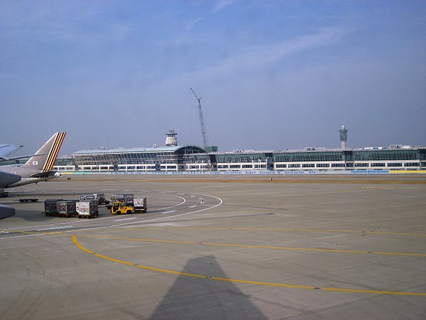 Concourse building under construction