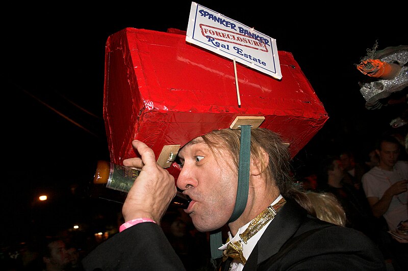 File:Krewe de Vieux 2009-20.jpg