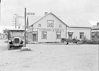 Restaurace v Oripää s autobusem z Tampere do Turku, 1920–1940