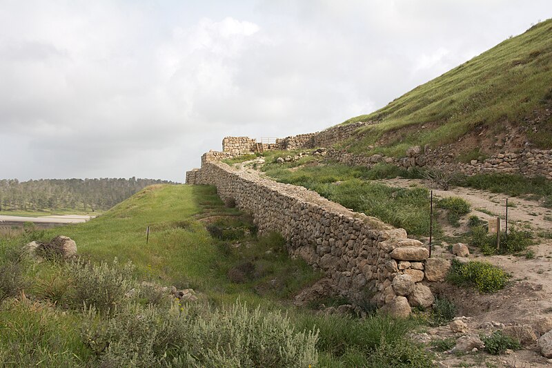 File:Lachish 160313 01.jpg