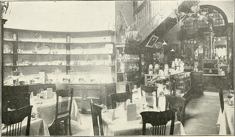 File:Ladies' lunch room at North Union Station, 1902 (14782367395).jpg