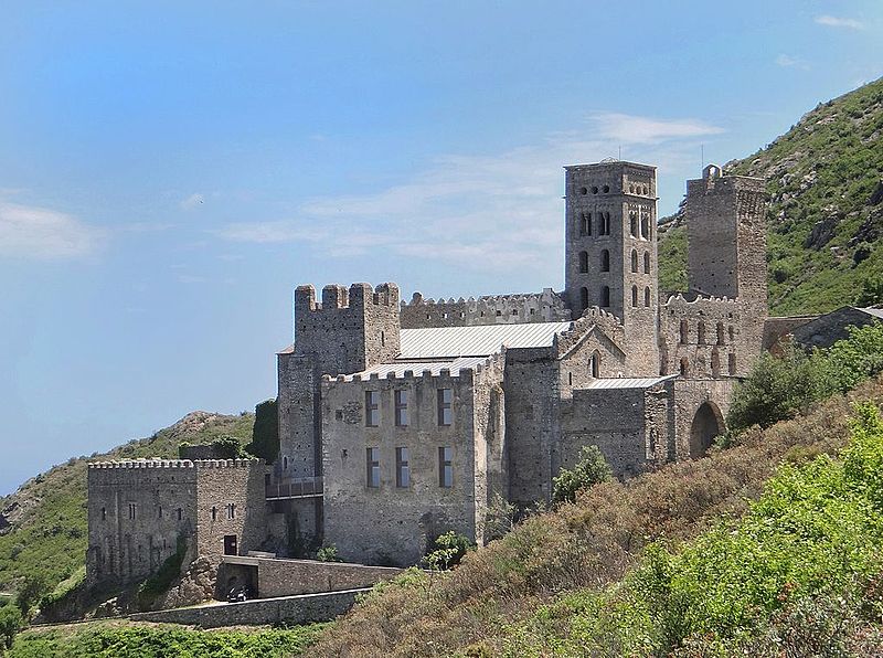 File:Le monastère de Sant Pere de Rodes (Espagne) (14612693826).jpg