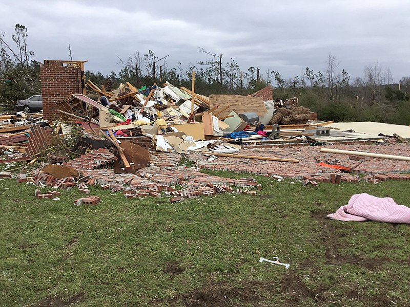 File:Lee County Alabama Tornado Damage.jpg