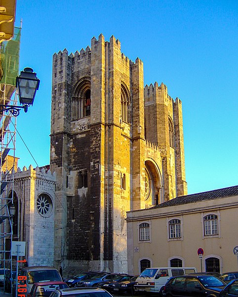 File:Lisbon Cathedral, 2006-01-01, exterior 03.jpg