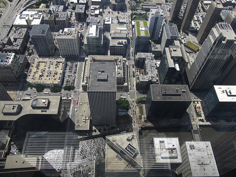 File:Looking Directly West from Willis Tower Skydeck, Chicago, Illinois (9181593418).jpg