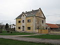 Čeština: Fara v Lovčicích. Okres Hradec Králové, Česká republika. English: Rectory in Lovčice village, Hradec Králové District, Czech Republic.