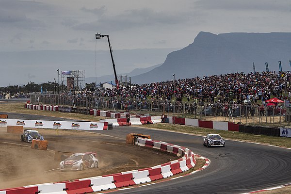 Sébastien Loeb leads Johan Kristoffersson whilst Mattias Ekström takes the Joker Lap