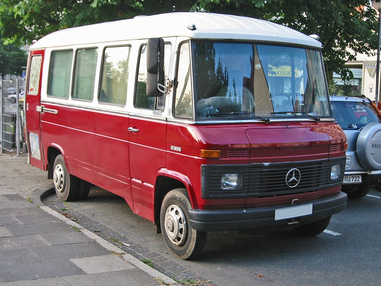 Mercedes-Benz o309