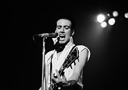 Mick Jones 1980-ban