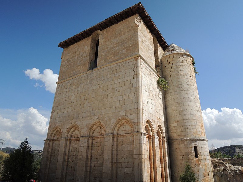 File:Monasterio de San Pedro de Arlanza (7954135658).jpg