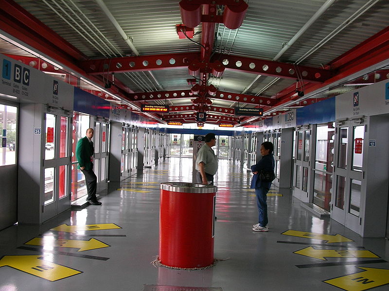 File:O'Hare International Airport Terminal 1 Connecting System Station.jpg