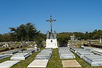 Кладбище католиков. Catholic Cemetery. Католические захоронения. Католическое кладбище Америка. Кукия кладбище Католические могилы.