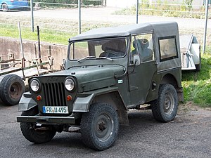 Old_Jeep_in_France,_pic1