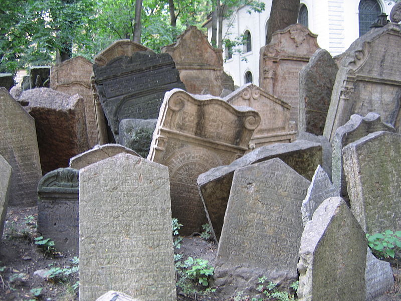 File:Old Jewish Cemetery, Prague 021.jpg