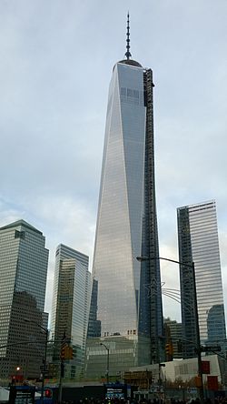 One World Trade Center im Dezember 2013.jpg
