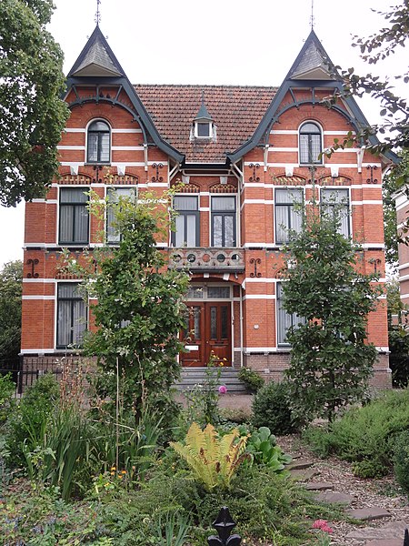 File:Oss Rijksmonument 516601 Molenstraat 63 villa van vd Bergh.JPG