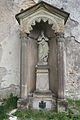 Čeština: Celkový pohled na sochu u kostela sv. Václava ve Svojšicích, okr. Kolín. English: Overview of Statue near Church of Saint Wenceslaus in Svojšice, Kolín District.