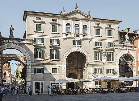 Palazzo Domus Nova