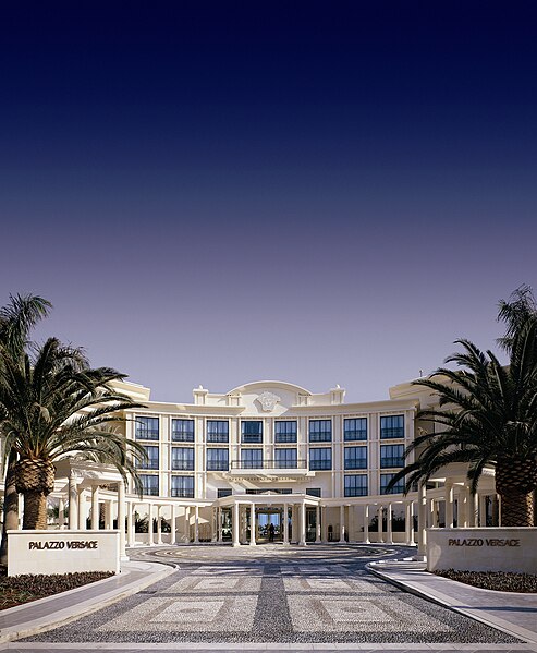 File:Palazzo Versace Gold Coast - Entrance-View.jpg