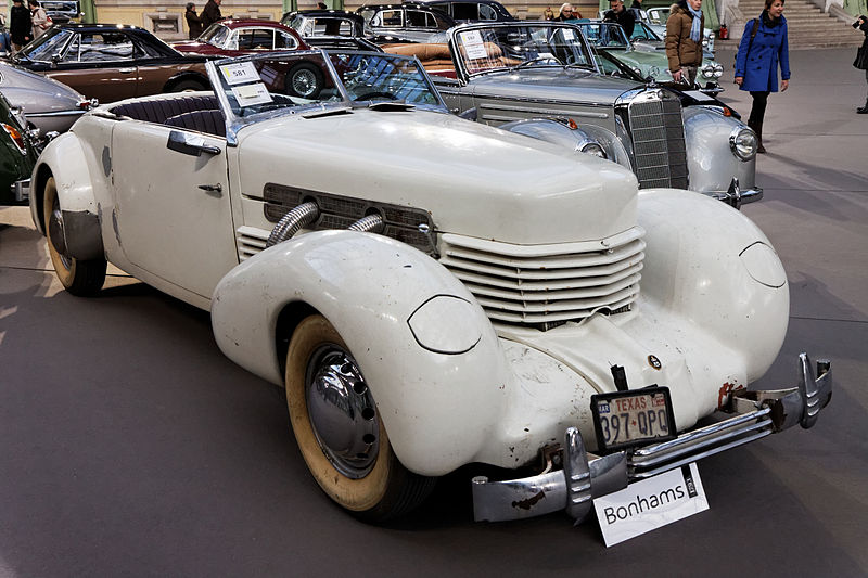 File:Paris - Bonhams 2013 - Cord 812 compresseur phaetom - 1937 - 002.jpg