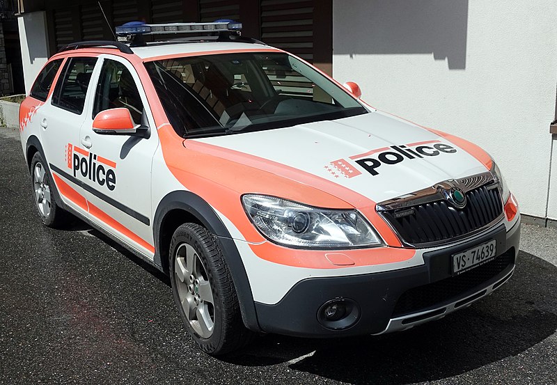 File:Police car in Zermatt.jpg