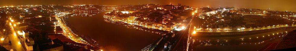 Ночная панорама Порту (вид со стороны Вила-Нова-де-Гая)
