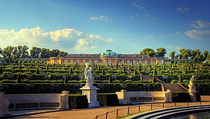 Potsdam Schloss Sanssouci (707912855).jpg