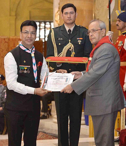 File:Pranab Mukherjee presented the Bharat Scouts & Guides Awards Certificates for the year 2014, at the presentation of the Rashtrapati Scouts & Guides Awards for the year-2014, at Rashtrapati Bhavan, in New Delhi (6).jpg