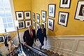 رئیس جمهور ترامپ و بانوی اول ملانیا ترامپ در شماره 10 داونینگ استریت (48007842886) .jpg