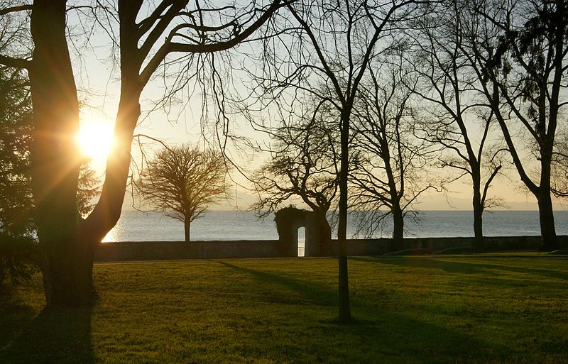 File:Promenade Insel Lindau 1.JPG