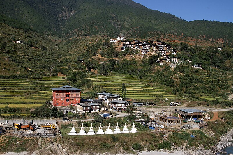 Sary:Punakha-44-Dorf-2015-gje.jpg