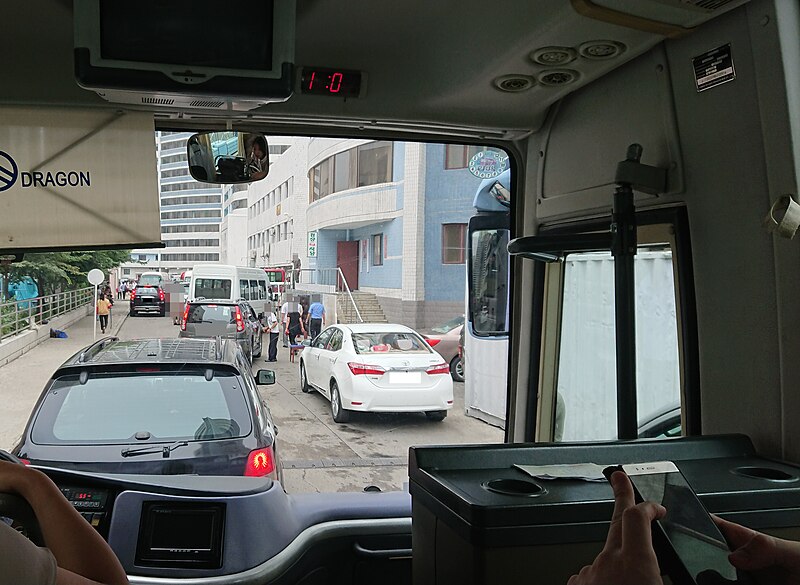 File:Pyongyang - 01 - Trafic jam.jpg