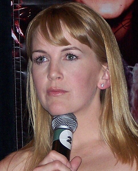 File:Renee O'Connor Xena Con 2007 (cropped).jpg