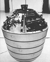 "Discoverer" type reconnaissance satellite film Recovery Vehicle (RV) Rv film pod.jpg