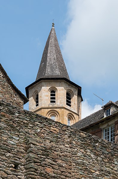 File:Saint Faith abbey church in Conques (1).jpg